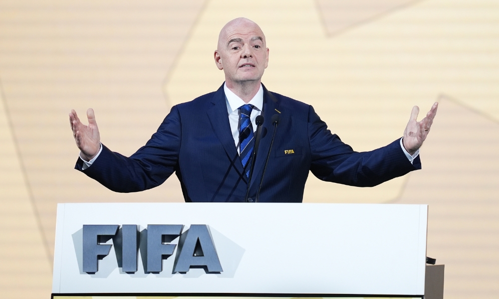 上演了一场 上演了一场